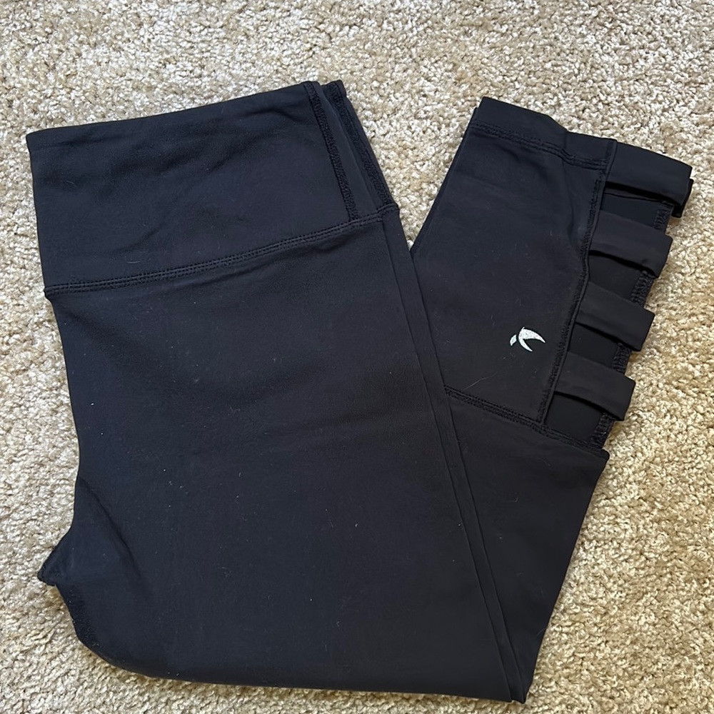 GLYDER, Women’s Size Medium, Crop, Black Leggings, Cut-Out Detail
